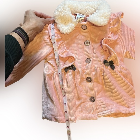 NWT Pink Coat - 24M - Adorable Gray Bows Fuzzy Collar - Bundle Up in Style! 🎀✨" - Picture 4 of 11